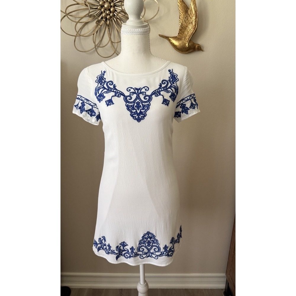 Lulus White Embroidered Dress XS Blue Floral Mini Shift Boho Cottagecore